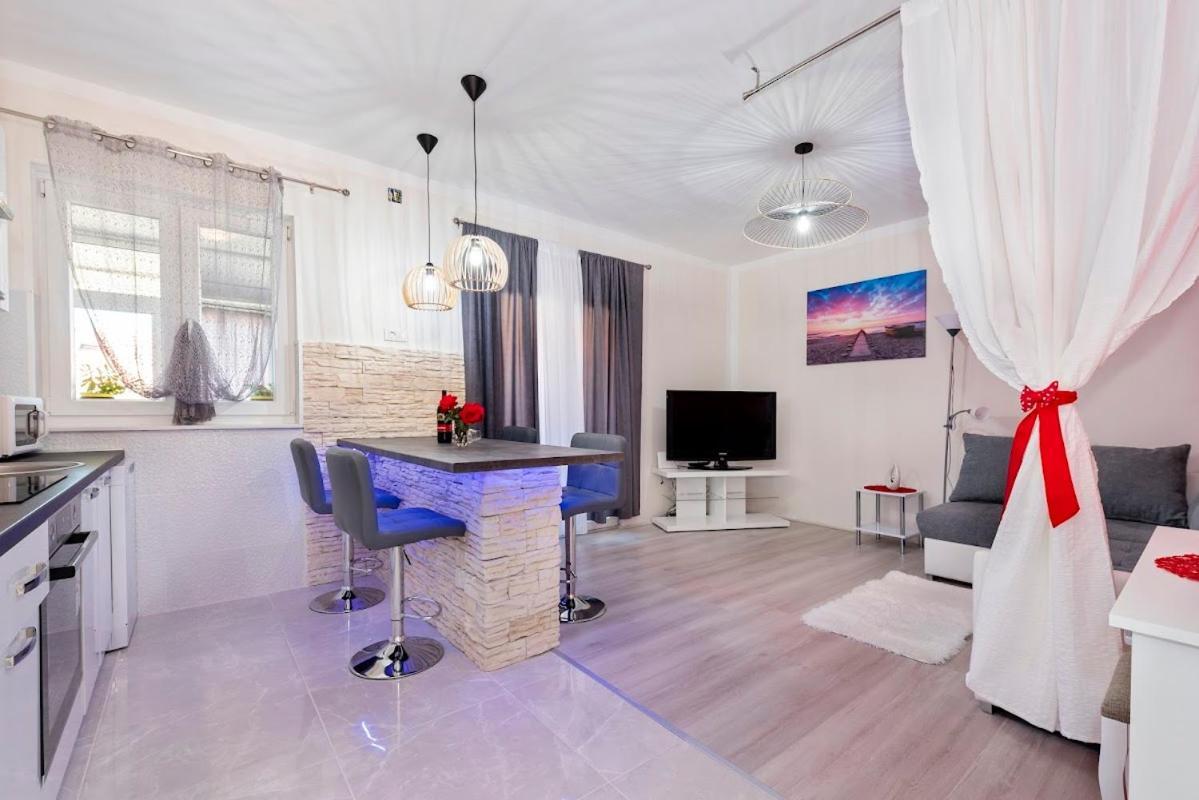 Lana Sibenik Apartamento Exterior foto